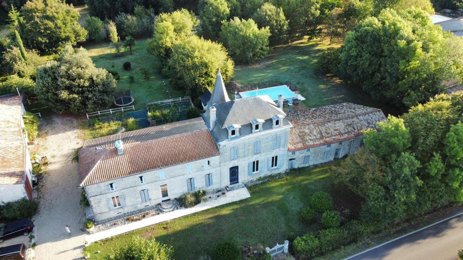 Domaine Du Grand Ormeau Bed & Breakfast Semillac Dış mekan fotoğraf